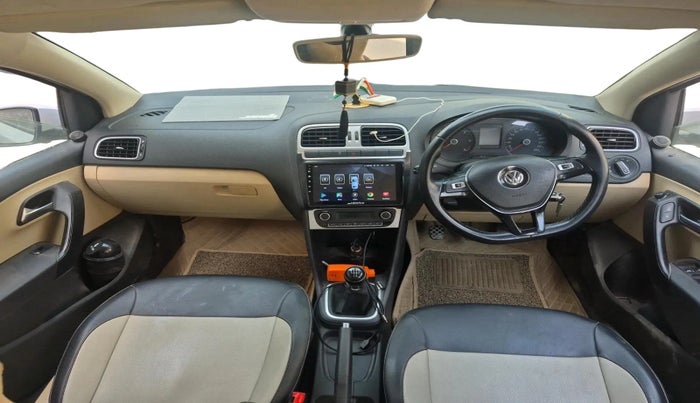 2016 Volkswagen Polo HIGHLINE1.5L, Diesel, Manual, 63,259 km, interior