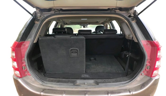 2017 Mahindra XUV500 W10, Diesel, Manual, 2,66,120 km, exterior