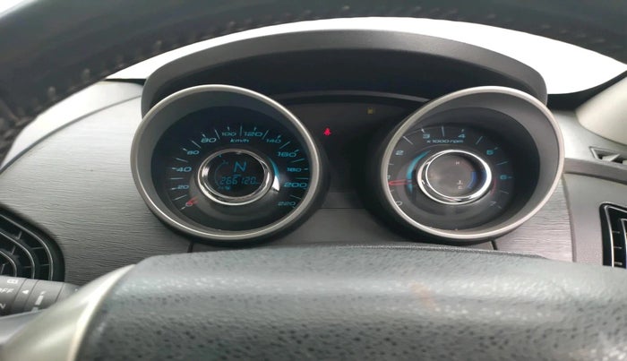 2017 Mahindra XUV500 W10, Diesel, Manual, 2,66,120 km, interior