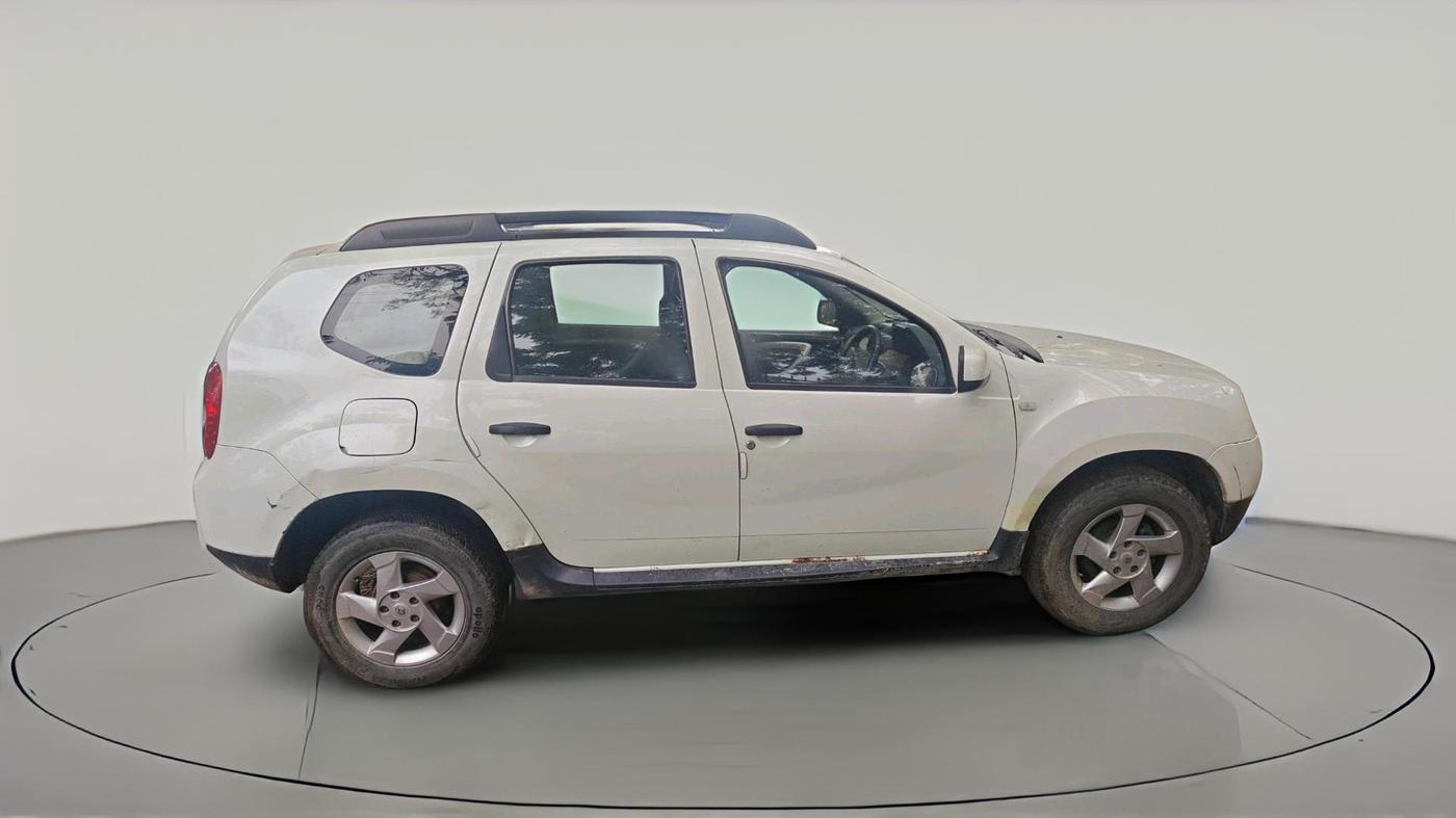 2013 Renault Duster 85 PS RXL DIESEL, Diesel, Manual, 1,29,870 km, exterior