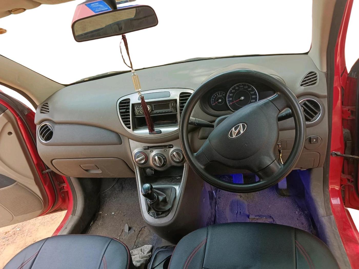 2013 Hyundai i10 MAGNA 1.2, CNG, Manual, 1,26,678 km, interior