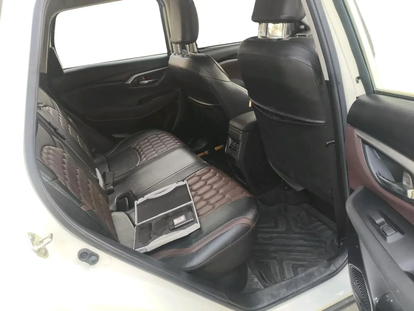 2024 Maruti Grand Vitara SIGMA SMART HYBRID, Petrol, Manual, 9,015 km, interior
