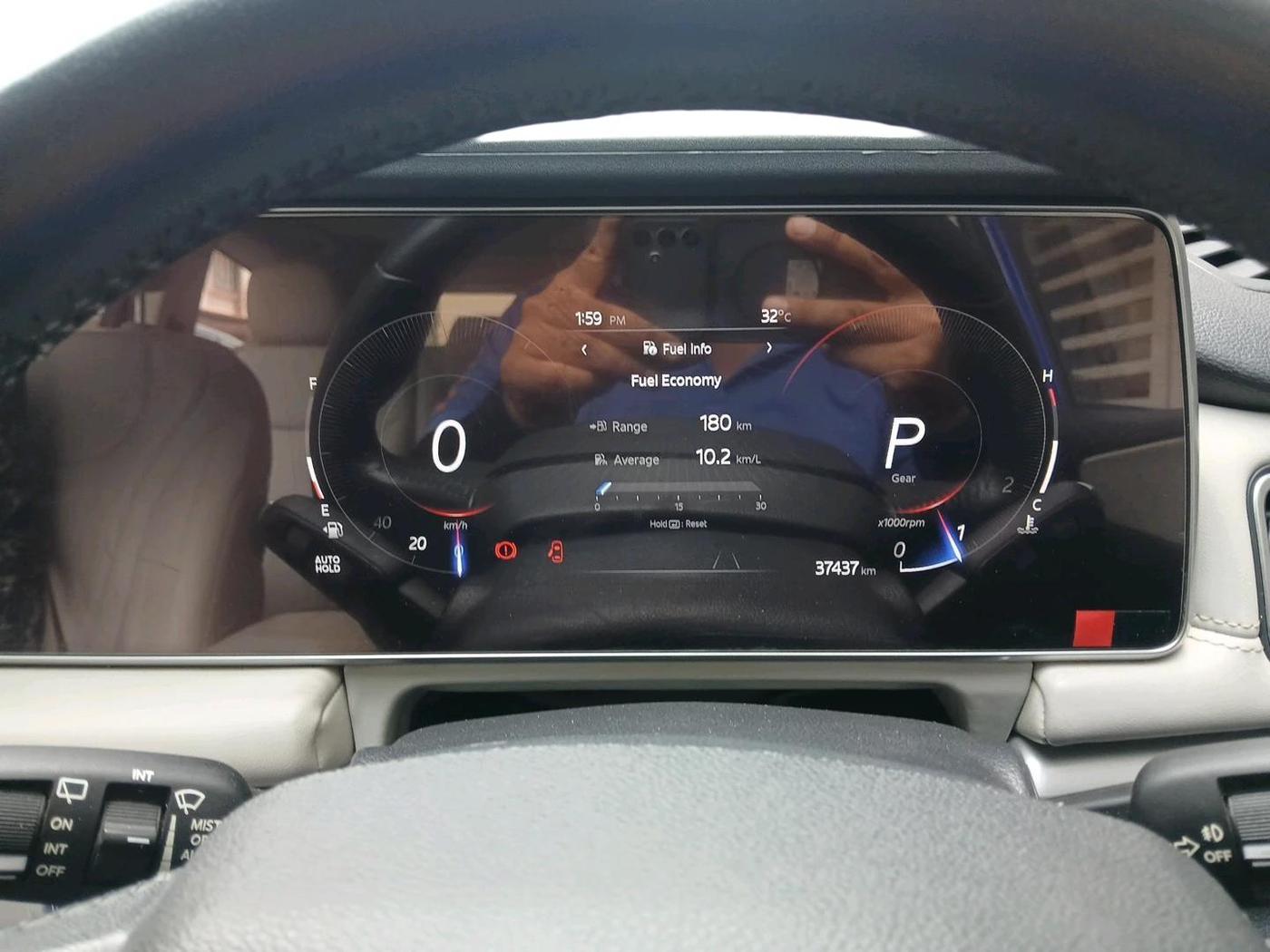 2022 Mahindra XUV700 AX 7 LUXURY P AT 7 STR, Petrol, Automatic, 37,437 km, interior