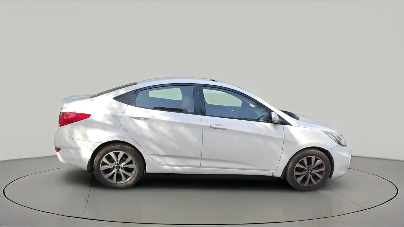 2014 Hyundai Verna FLUIDIC 1.6 VTVT SX, Petrol, Manual, 1,66,141 km, exterior