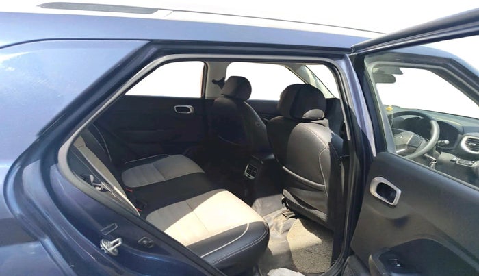 2021 Hyundai VENUE S 1.2, CNG, Manual, 68,903 km, interior