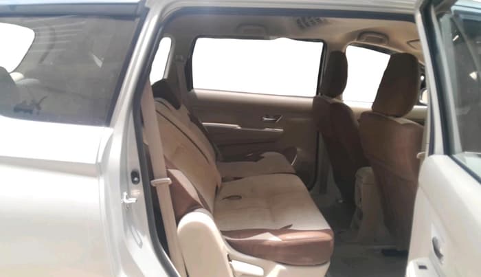 2020 Maruti Ertiga ZXI+ SHVS, Petrol, Manual, 43,065 km, interior