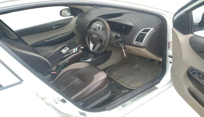 2011 Hyundai i20 SPORTZ 1.2, Petrol, Manual, 72,761 km, interior