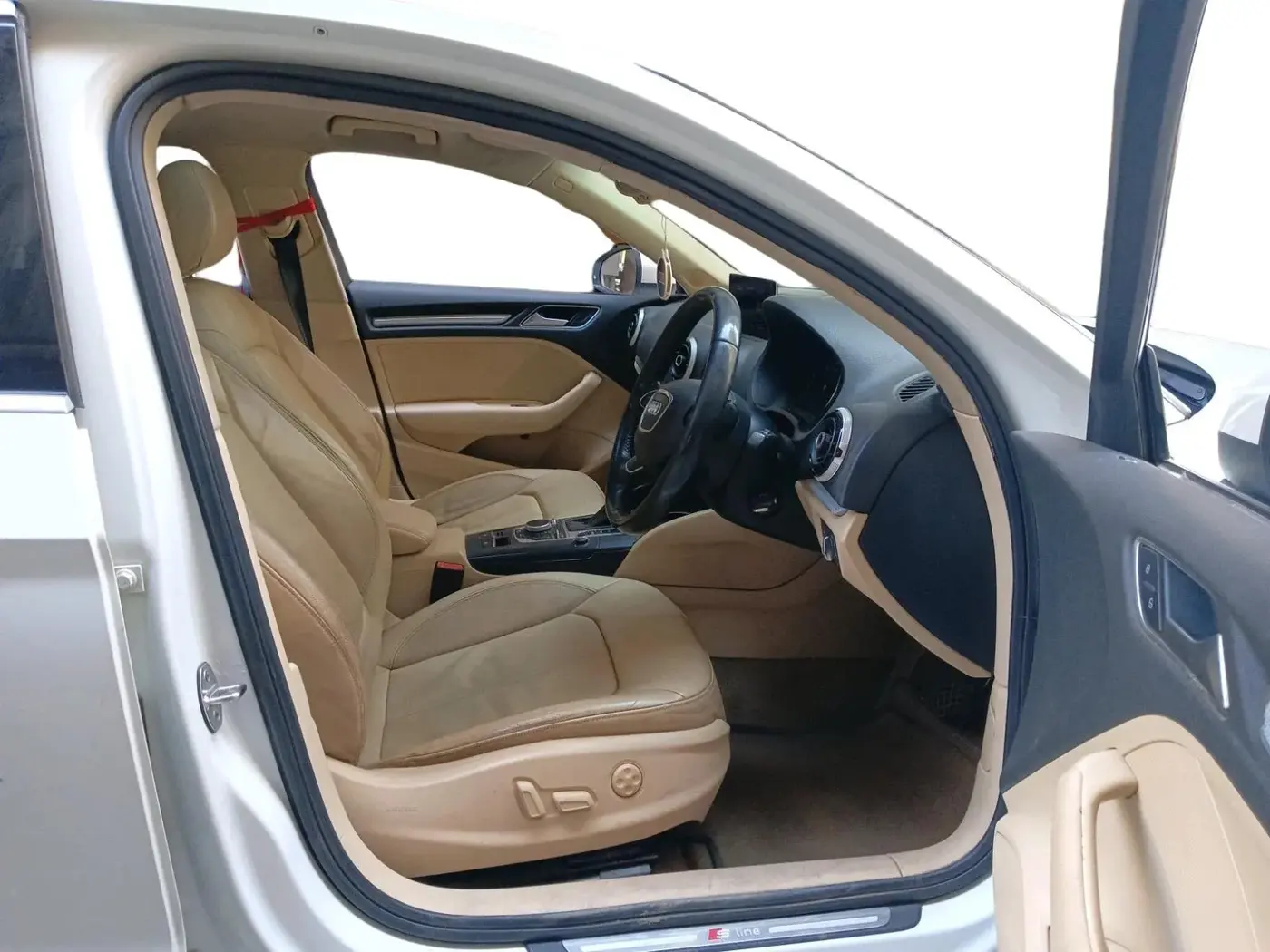 2014 Audi A3 35 TDI PREMIUM PLUS, Diesel, Automatic, 98,142 km, interior