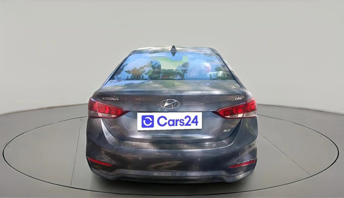 2017 Hyundai Verna 1.6 CRDI SX, Diesel, Manual, 1,00,702 km, exterior