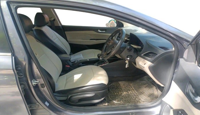 2017 Hyundai Verna 1.6 CRDI SX, Diesel, Manual, 1,00,702 km, interior