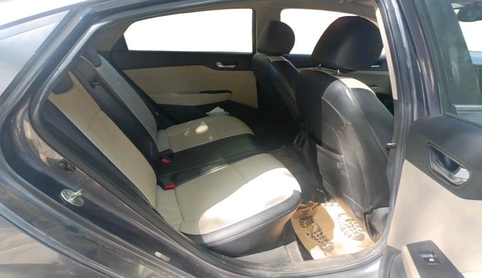 2017 Hyundai Verna 1.6 CRDI SX, Diesel, Manual, 1,00,702 km, interior