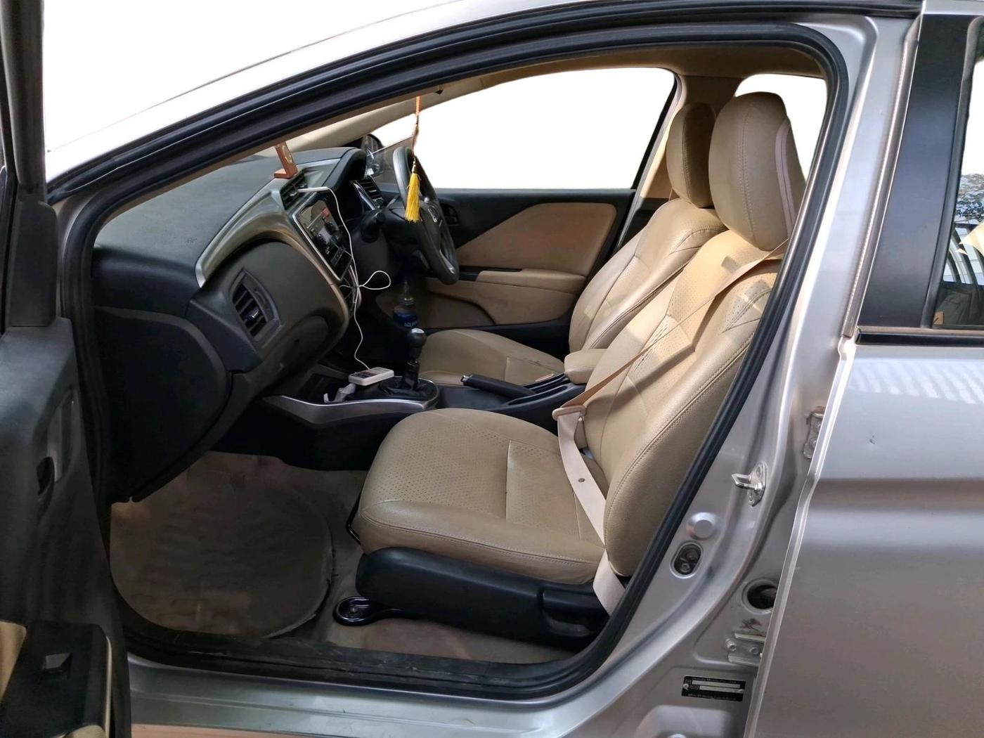 2015 Honda City 1.5L I-DTEC SV, Diesel, Manual, 1,36,064 km, interior