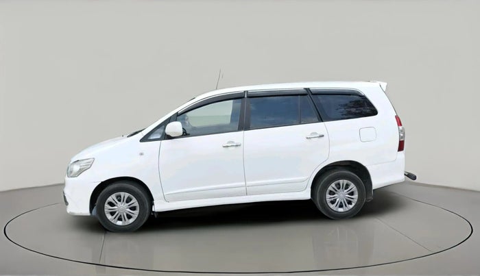 2015 Toyota Innova 2.5 G 8 STR, Diesel, Manual, 83,769 km, exterior