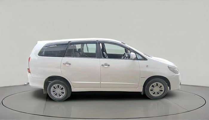 2015 Toyota Innova 2.5 G 8 STR, Diesel, Manual, 83,769 km, exterior
