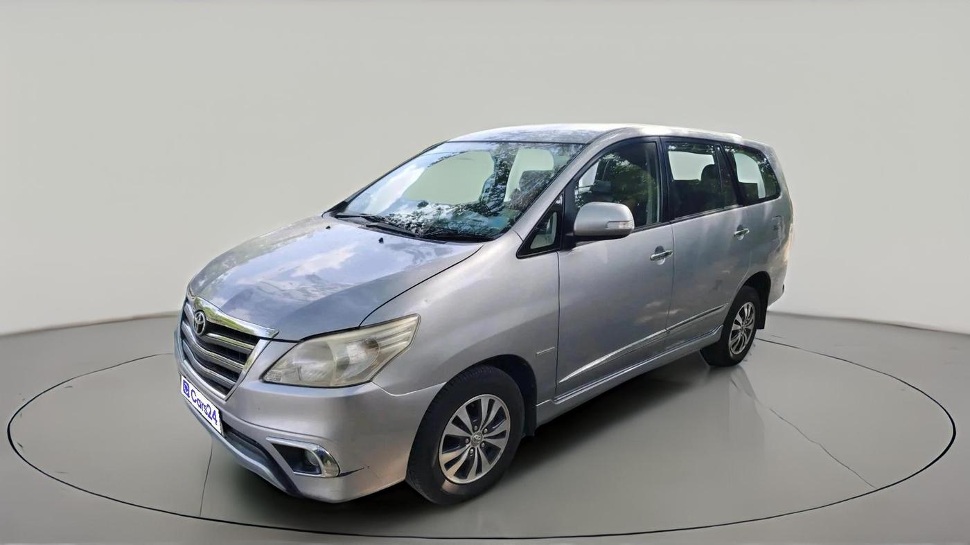 2015 Toyota Innova 2.5 VX 8 STR, Diesel, Manual, 1,12,729 km, exterior