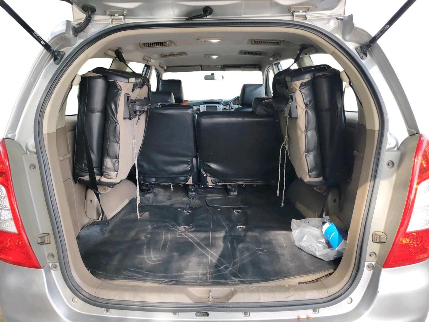 2015 Toyota Innova 2.5 VX 8 STR, Diesel, Manual, 1,12,729 km, exterior