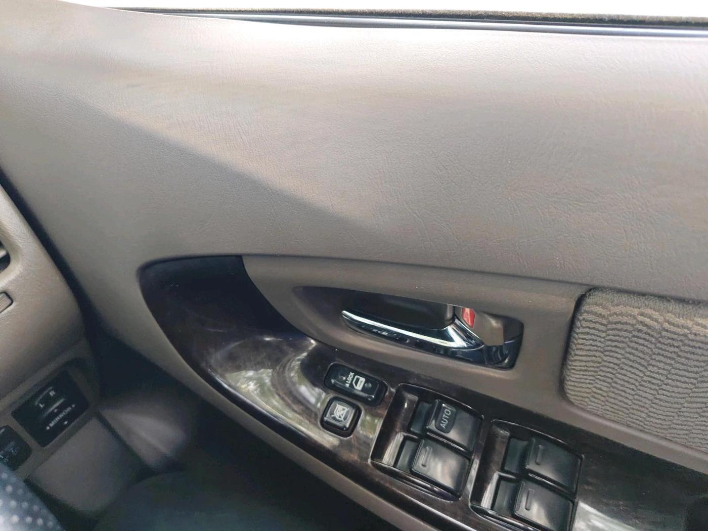 2015 Toyota Innova 2.5 VX 8 STR, Diesel, Manual, 1,12,729 km, interior