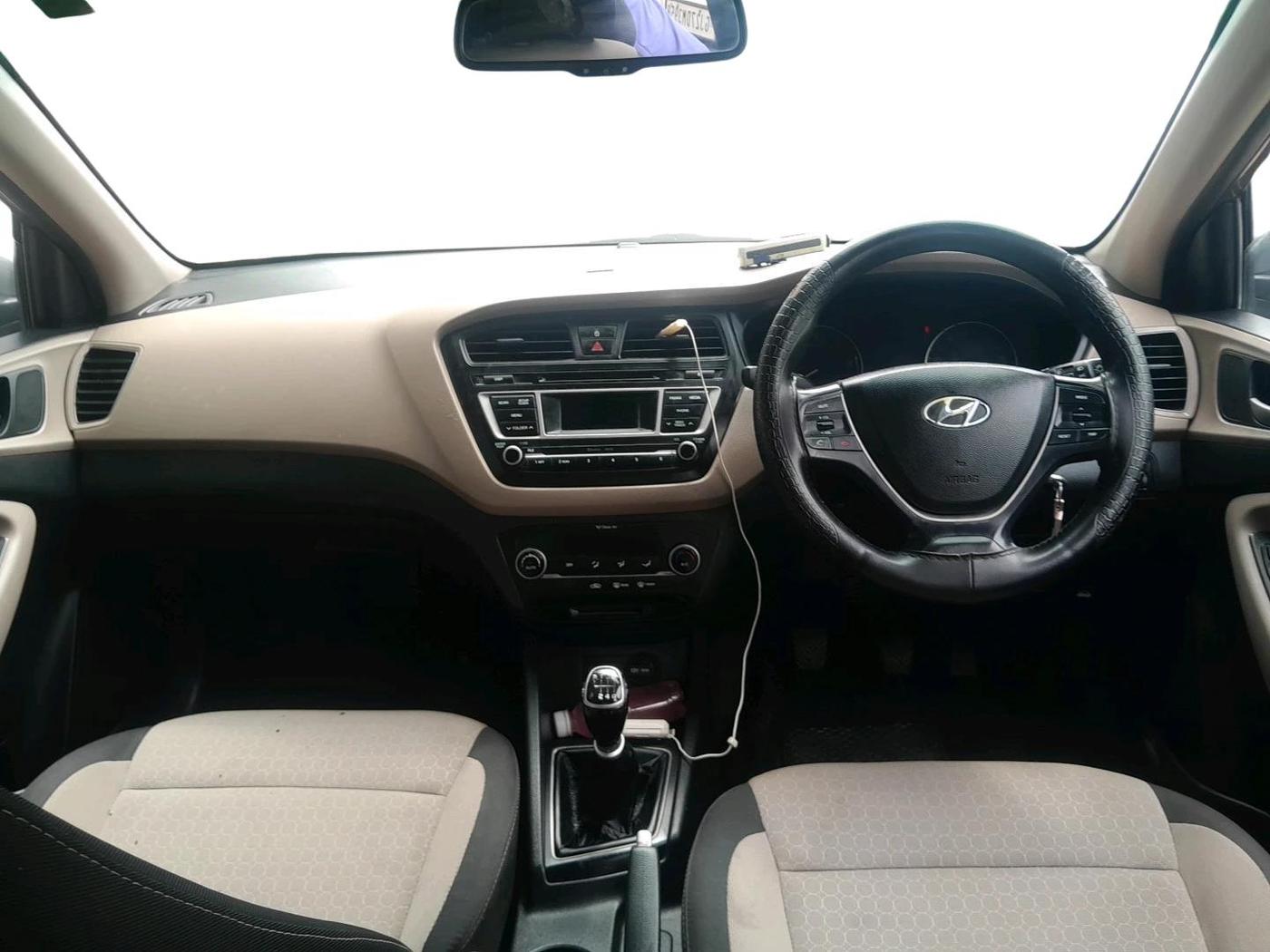 2015 Hyundai Elite i20 SPORTZ 1.4 CRDI, Diesel, Manual, 76,616 km, interior