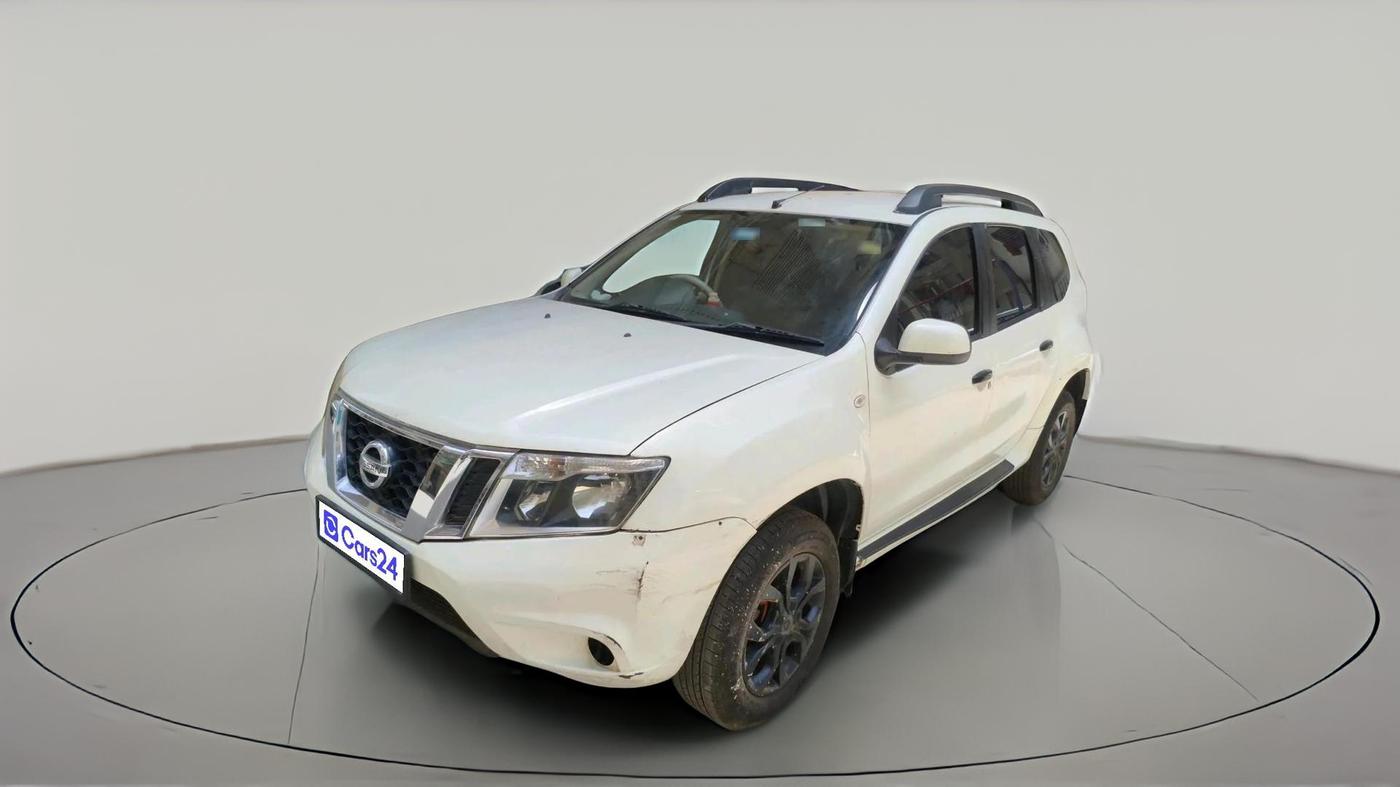 2013 Nissan Terrano XV D THP PREMIUM 110 PS, Diesel, Manual, 2,58,660 km, exterior