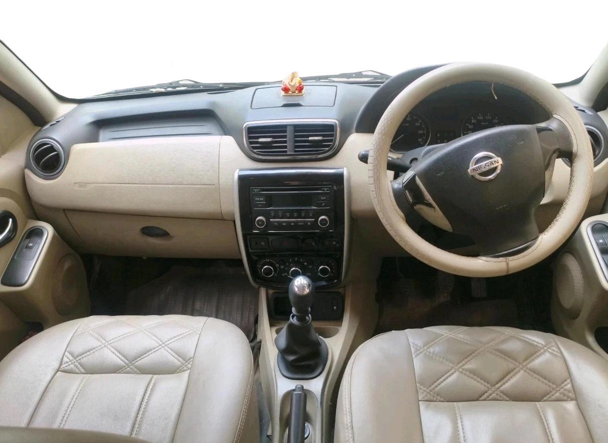 2013 Nissan Terrano XV D THP PREMIUM 110 PS, Diesel, Manual, 2,58,660 km, interior