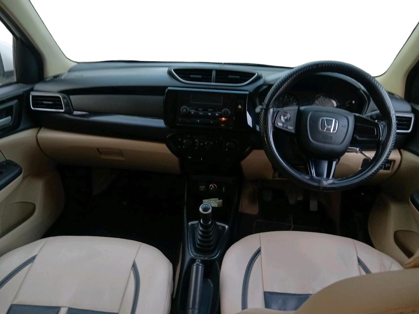 2019 Honda Amaze 1.2L I-VTEC S, CNG, Manual, 1,34,531 km, interior
