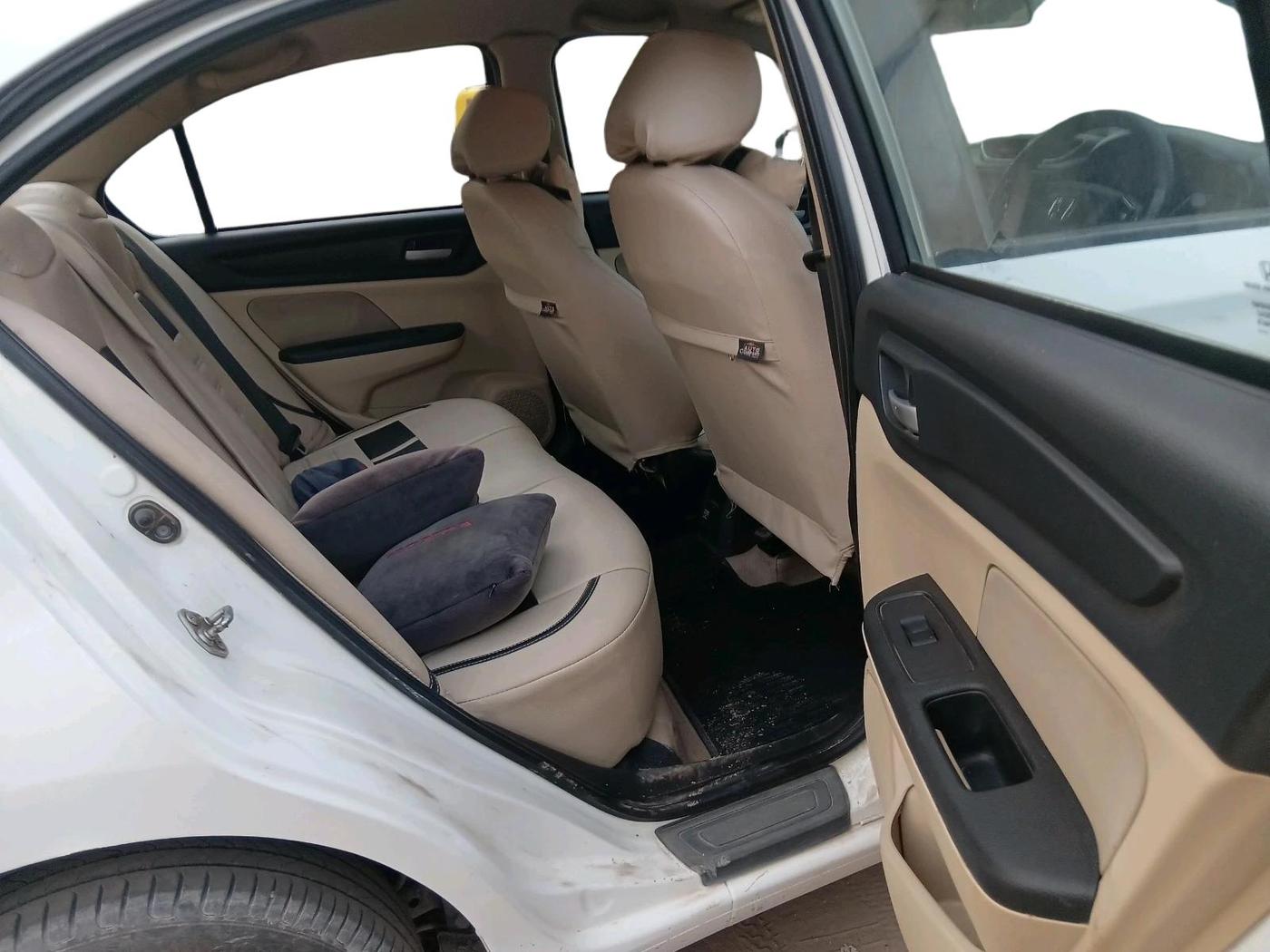 2019 Honda Amaze 1.2L I-VTEC S, CNG, Manual, 1,34,531 km, interior