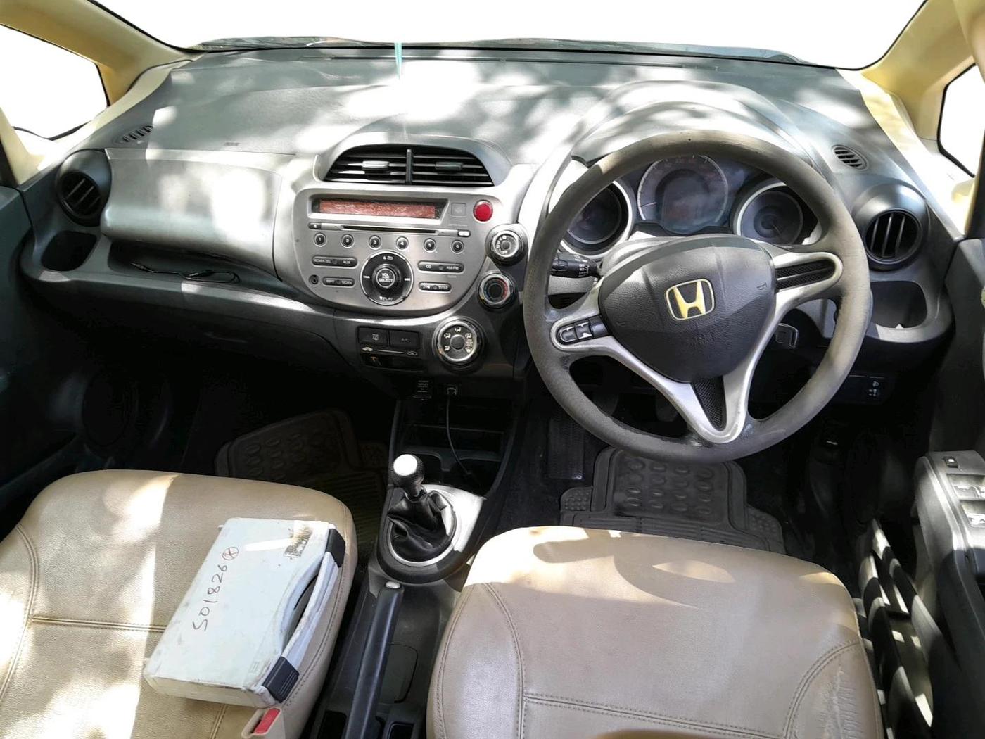 2012 Honda Jazz 1.2L I-VTEC BASE, Petrol, Manual, 1,38,990 km, interior