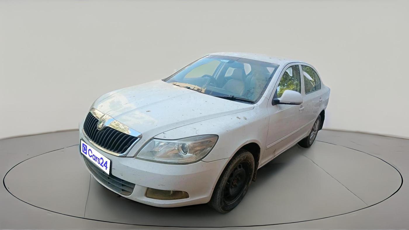 2013 Skoda Laura ELEGANCE 2.0 TDI CR AT, Diesel, Automatic, 2,33,376 km, exterior