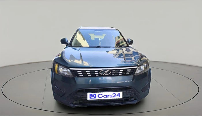 2020 Mahindra XUV300 W6 1.5 Diesel, Diesel, Manual, 1,42,133 km, exterior