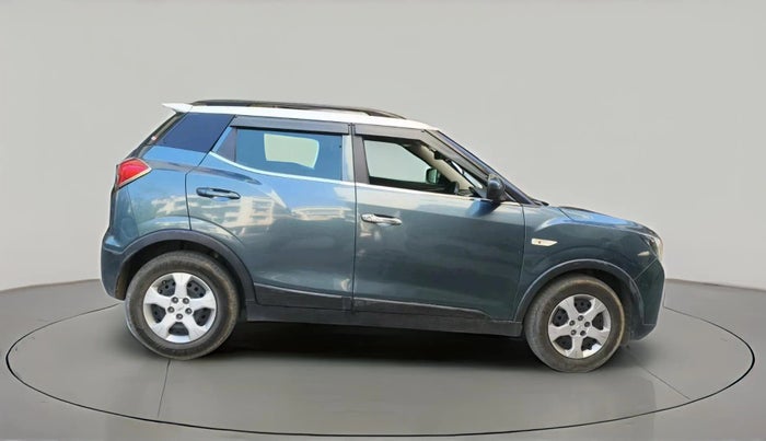 2020 Mahindra XUV300 W6 1.5 Diesel, Diesel, Manual, 1,42,133 km, exterior