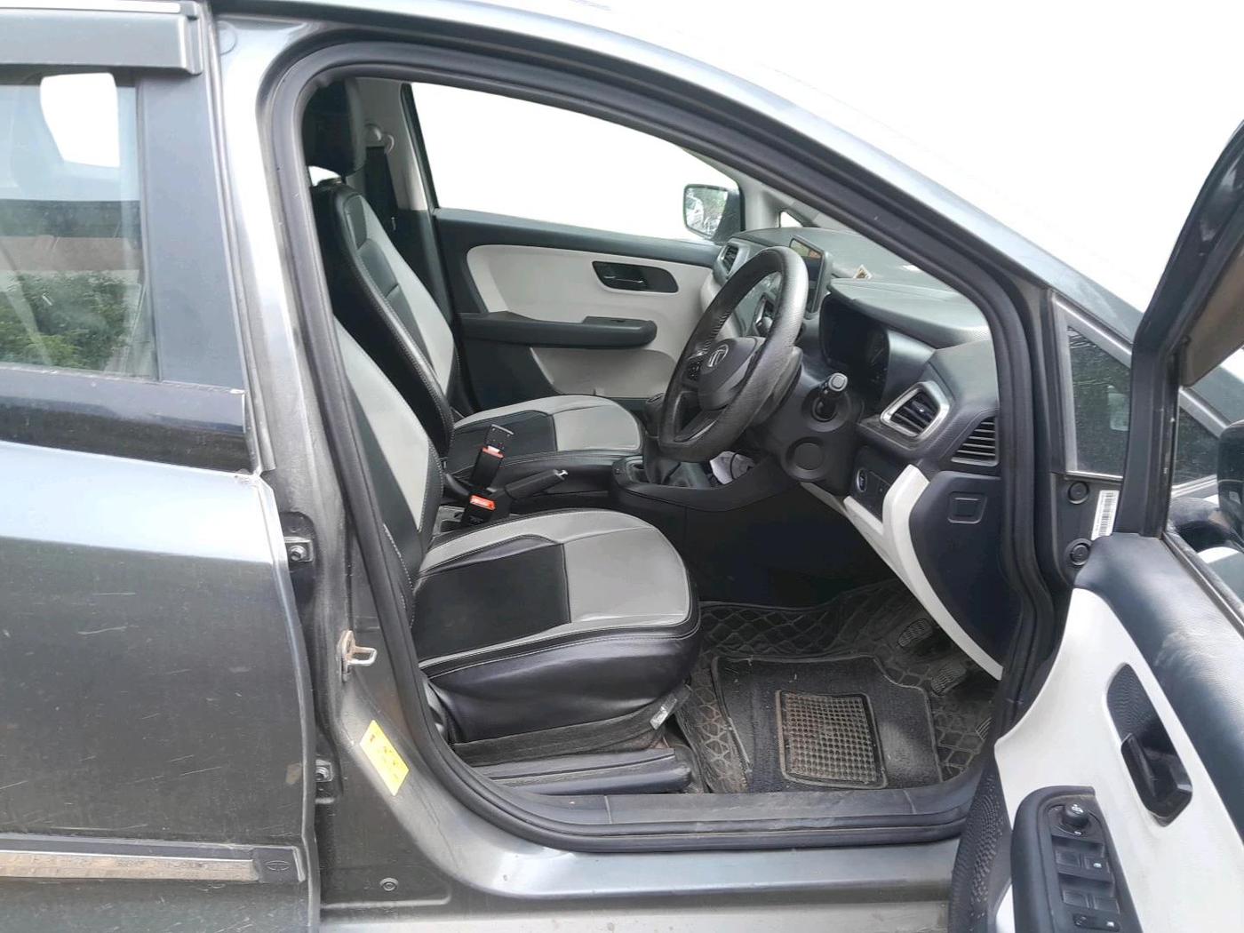 2022 Tata ALTROZ XT DIESEL, Diesel, Manual, 24,540 km, interior