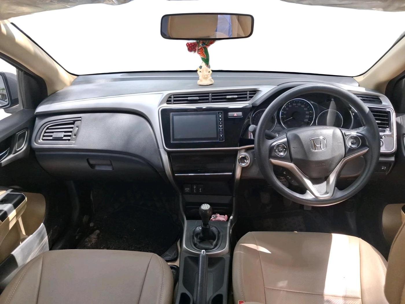 2022 Honda City 1.5L I-VTEC V MT 4TH GEN, Petrol, Manual, 21,346 km, interior