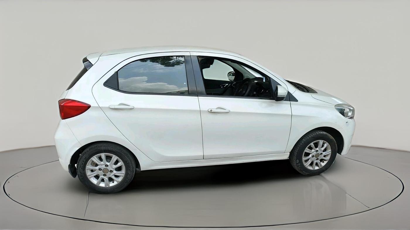 2018 Tata Tiago XZ PETROL, Petrol, Manual, 1,13,519 km, exterior