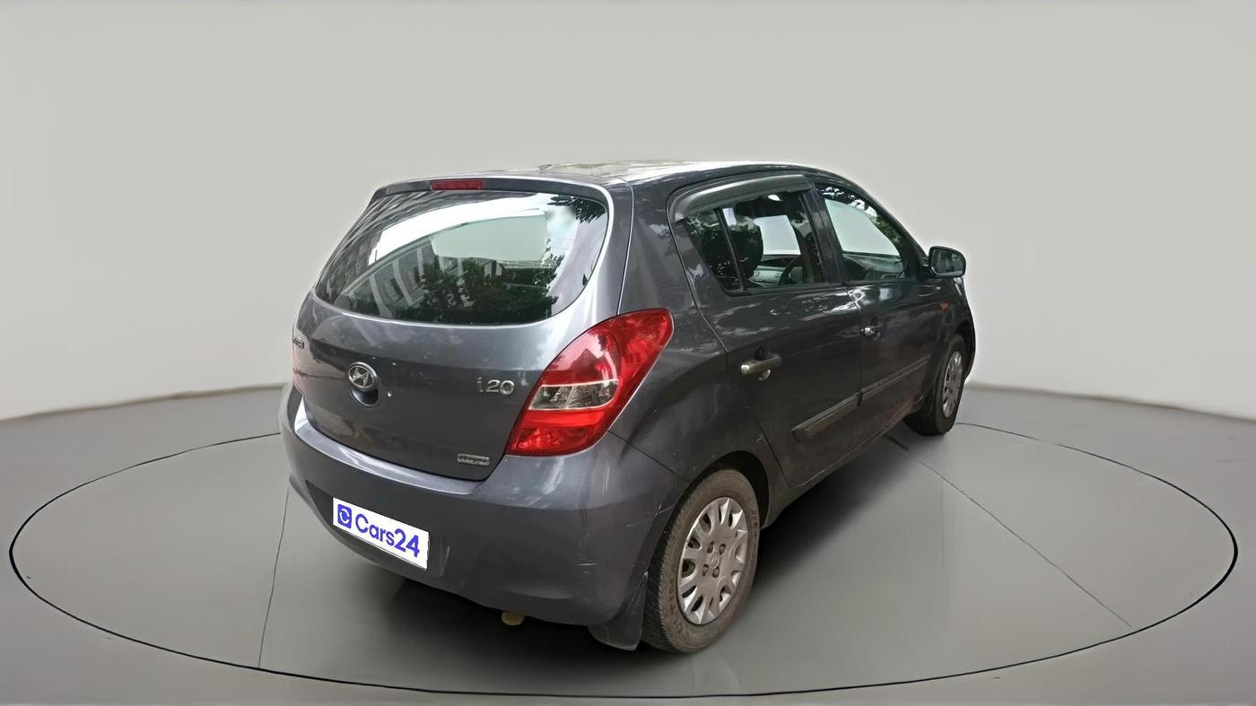 2011 Hyundai i20 MAGNA 1.2, CNG, Manual, 1,30,642 km, exterior
