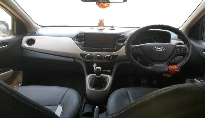 2018 Hyundai Grand i10 SPORTZ 1.2 KAPPA VTVT, Petrol, Manual, 1,06,458 km, interior