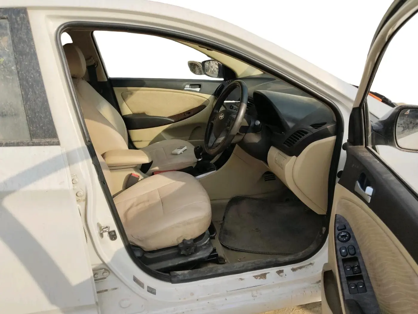 2015 Hyundai Verna 1.6 CRDI SX (O), Diesel, Manual, 80,504 km, interior