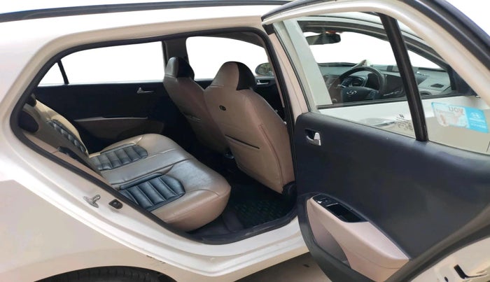 2016 Hyundai Grand i10 ASTA 1.1 CRDI, Diesel, Manual, 99,999 km, interior