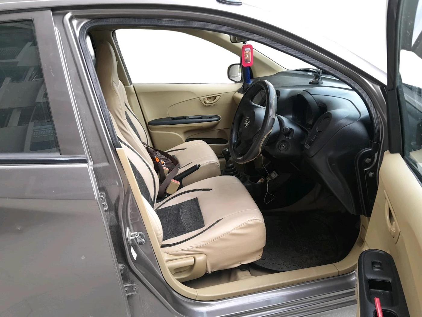 2016 Honda Brio E MT, Petrol, Manual, 57,361 km, interior