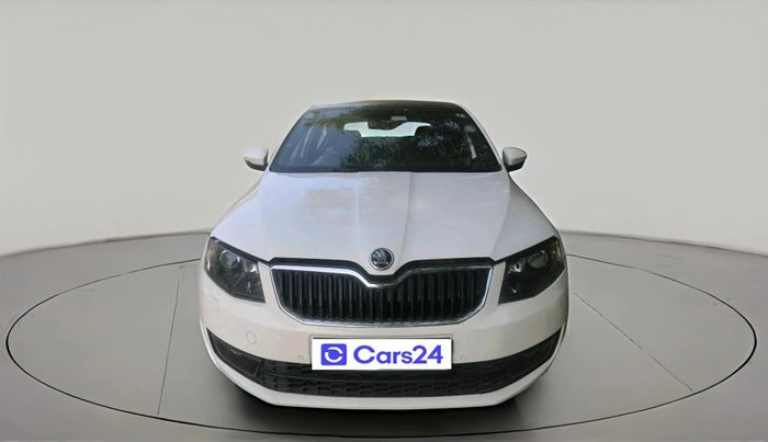 2015 Skoda Octavia ELEGANCE 2.0 TDI AT, Diesel, Automatic, 1,88,427 km, exterior