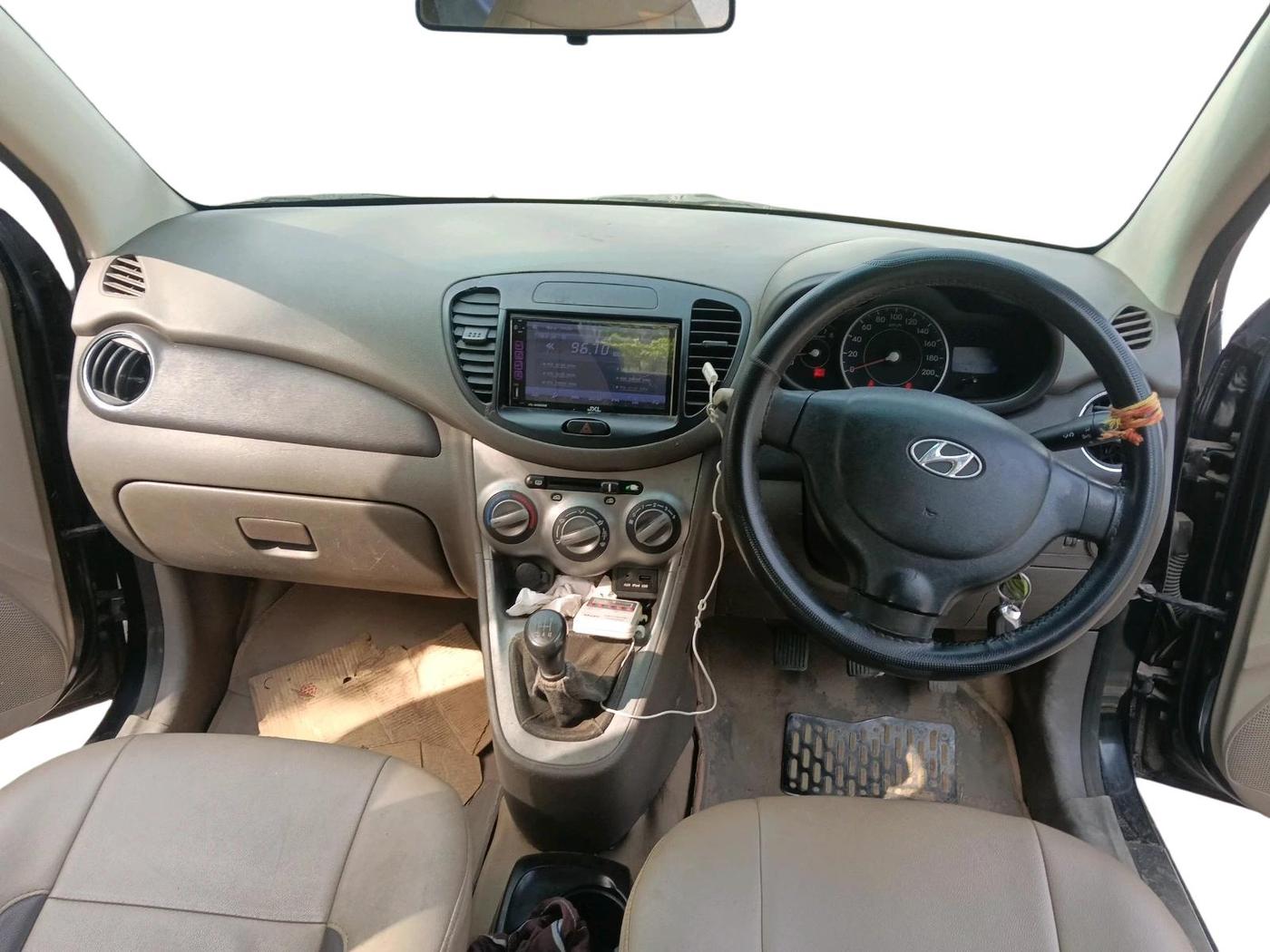 2011 Hyundai i10 SPORTZ 1.1, Petrol, Manual, 73,533 km, interior