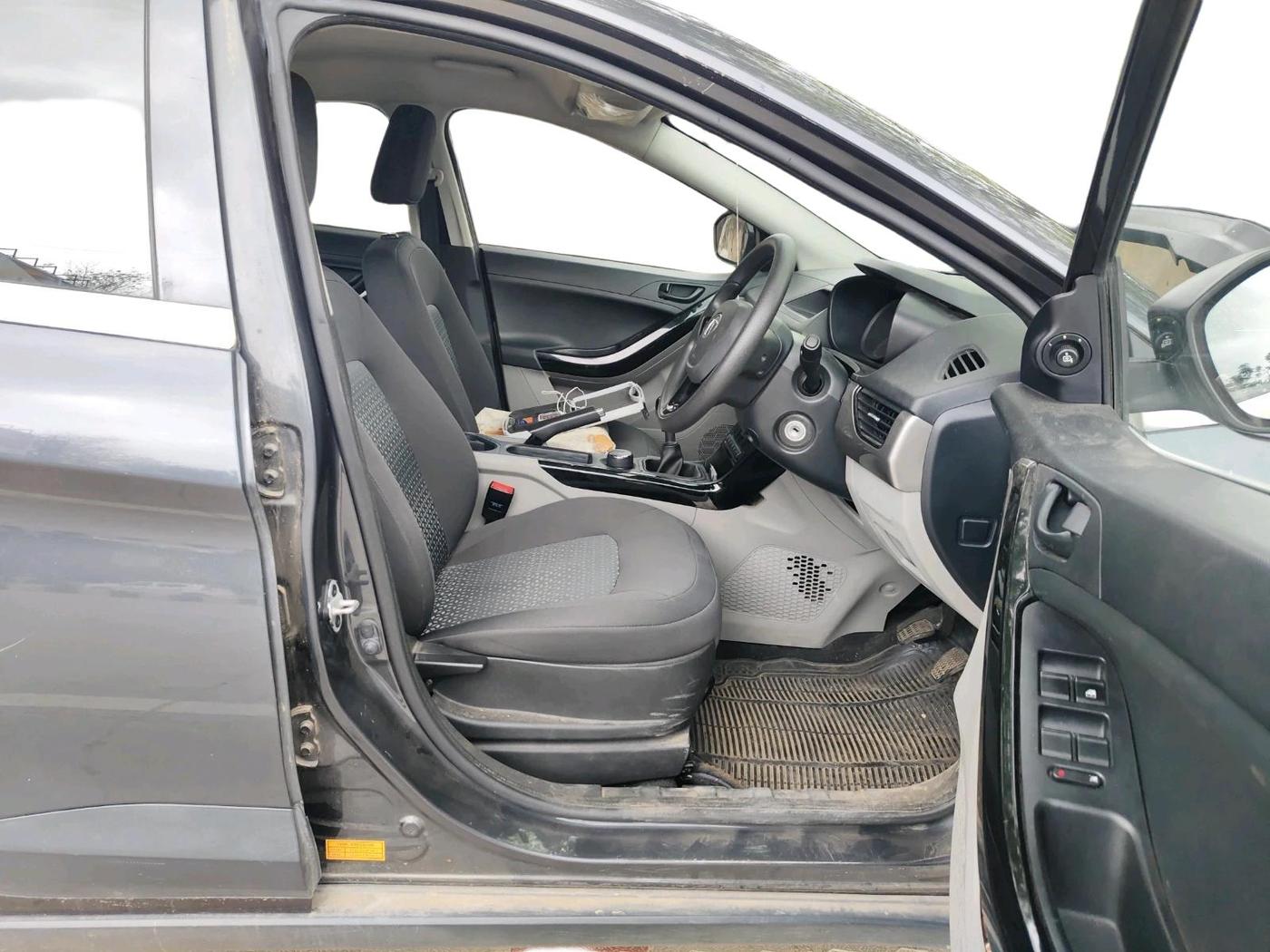 2019 Tata NEXON XM PETROL, Petrol, Manual, 30,276 km, interior