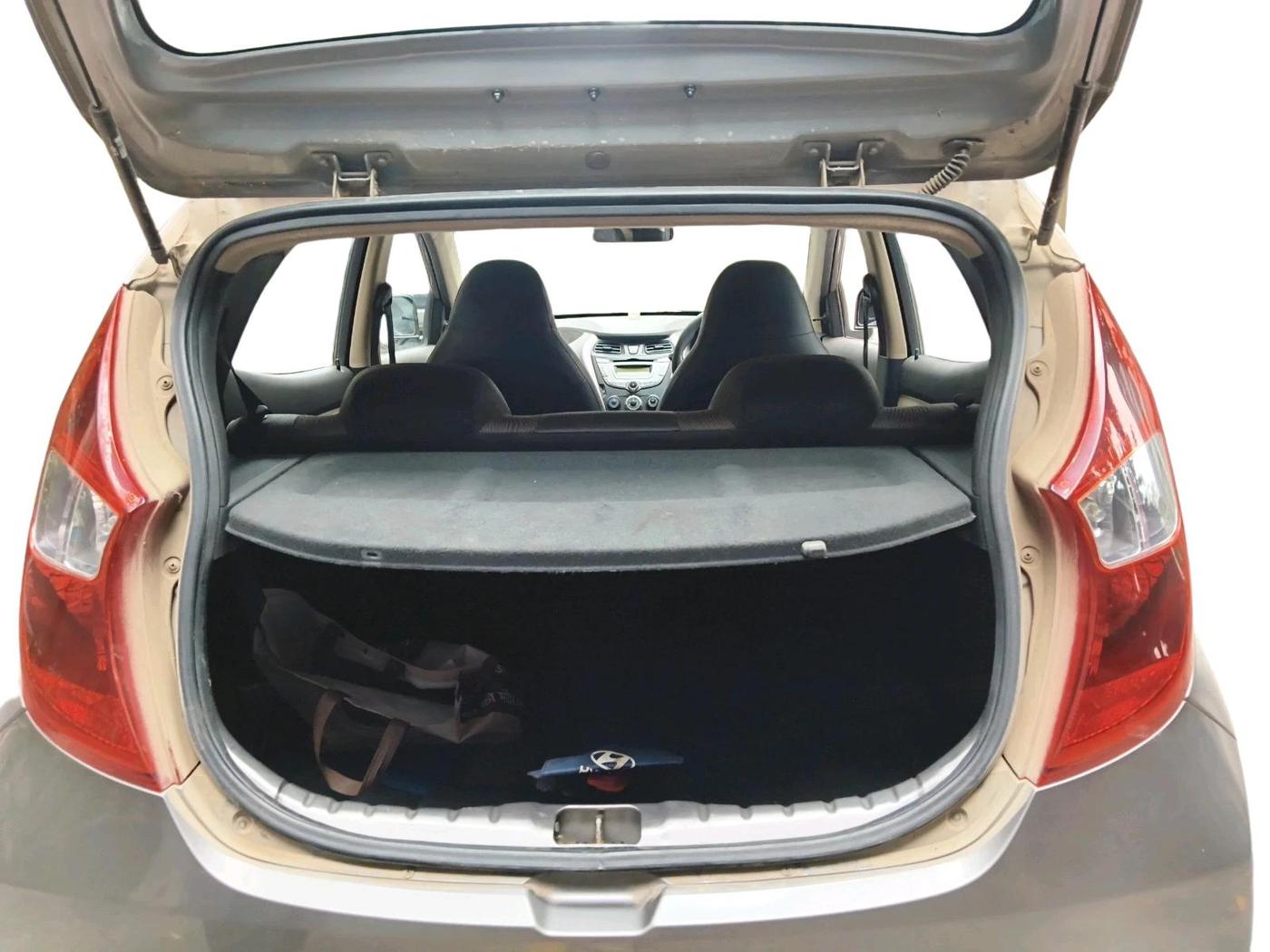 2013 Hyundai Eon MAGNA +, Petrol, Manual, 30,214 km, exterior