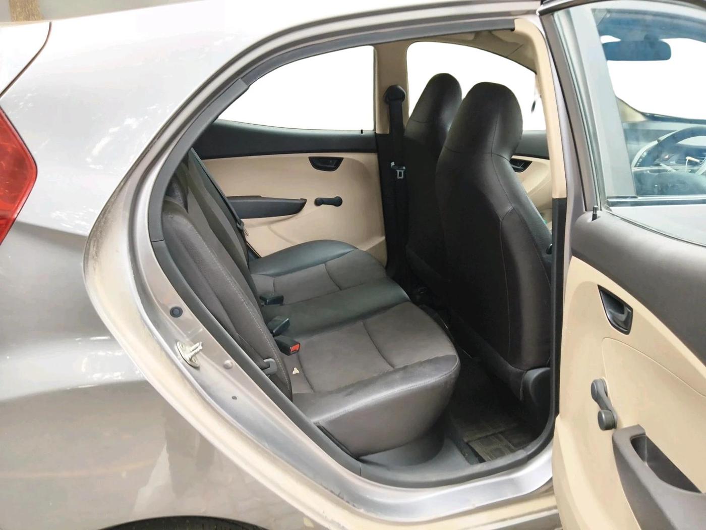 2013 Hyundai Eon MAGNA +, Petrol, Manual, 30,214 km, interior
