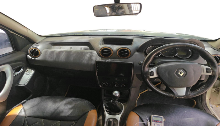 2015 Renault Duster 110 PS RXL DIESEL, Diesel, Manual, 1,03,001 km, interior