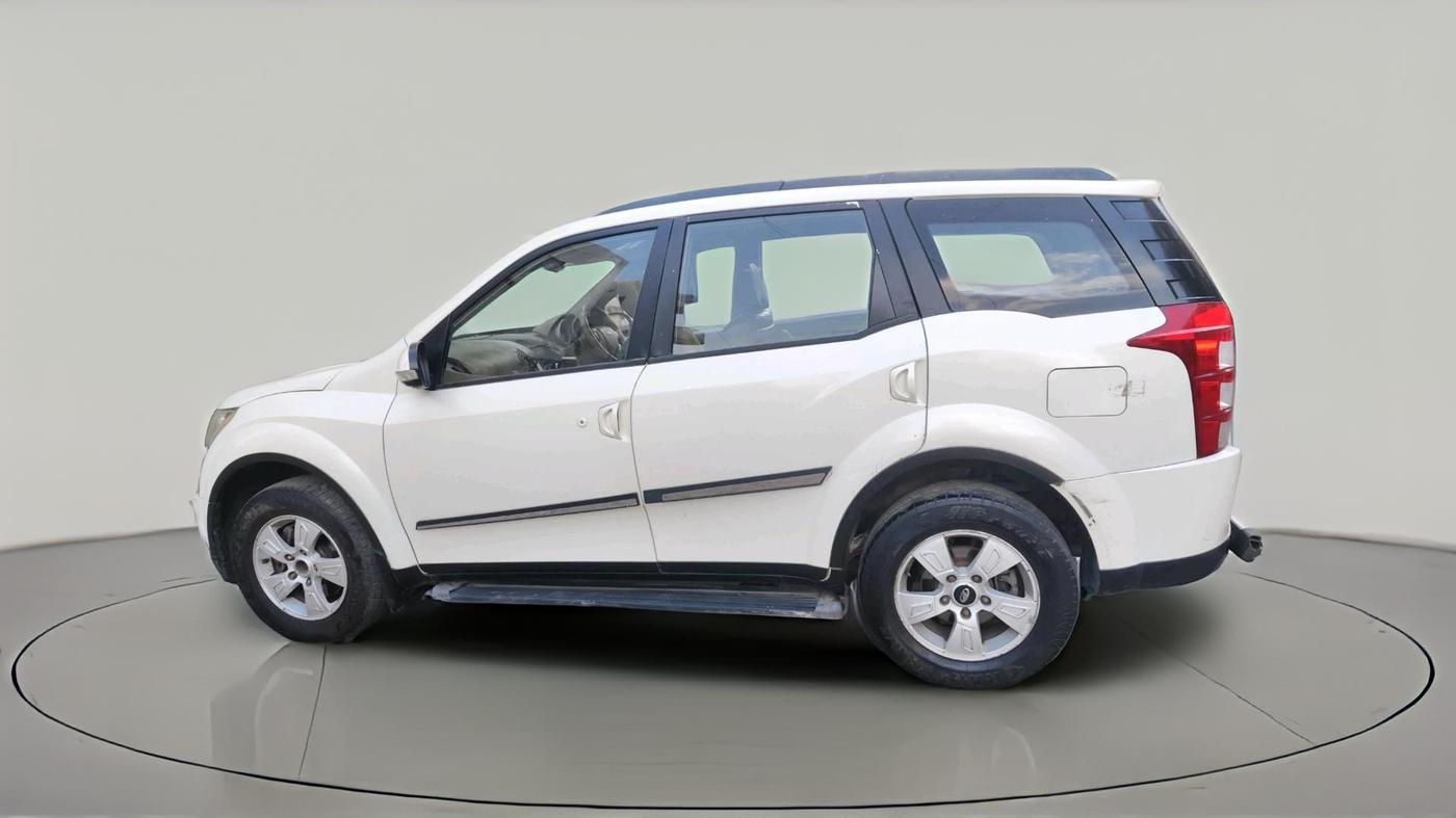 2014 Mahindra XUV500 W8, Diesel, Manual, 2,36,068 km, exterior