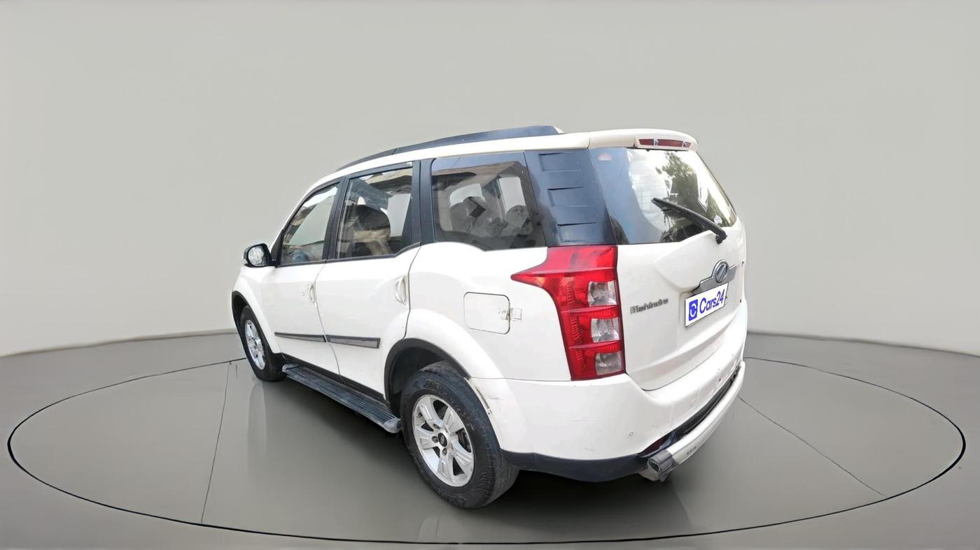 2014 Mahindra XUV500 W8, Diesel, Manual, 2,36,068 km, exterior