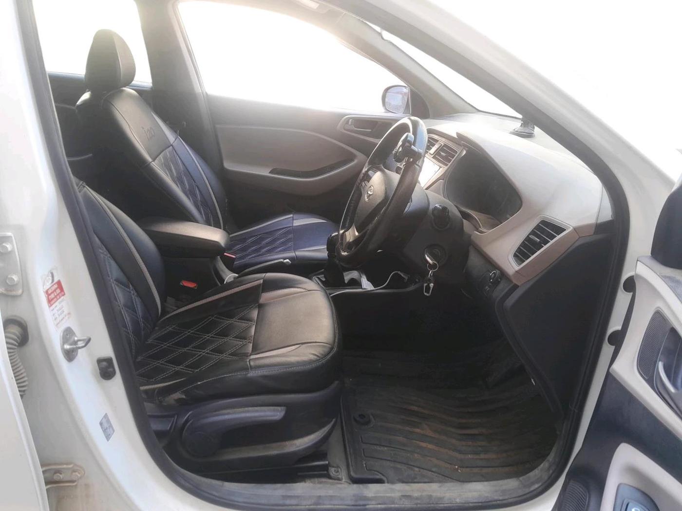 2018 Hyundai Elite i20 SPORTZ 1.2, CNG, Manual, 1,08,348 km, interior
