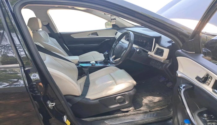 2024 Mahindra XUV700 AX7 Luxury Pack Diesel MT 7 STR, Diesel, Manual, 1,27,115 km, interior