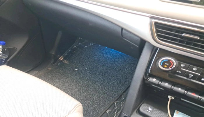 2024 Mahindra XUV700 AX7 Luxury Pack Diesel MT 7 STR, Diesel, Manual, 1,27,115 km, interior