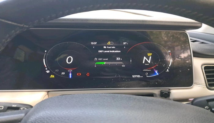 2024 Mahindra XUV700 AX7 Luxury Pack Diesel MT 7 STR, Diesel, Manual, 1,27,115 km, interior